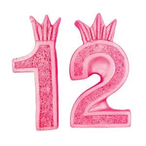 מספר 12 עם כתר ורוד מטאלי