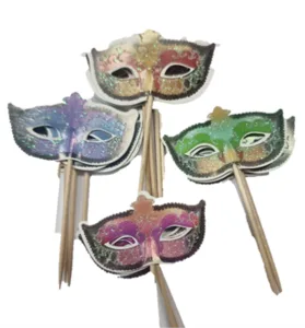 סט מסכה על קיסם 18 יחידות